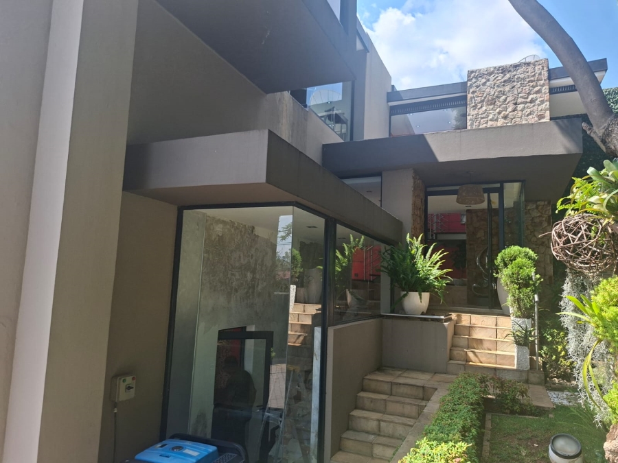 To Let 4 Bedroom Property for Rent in Bedfordview Gauteng