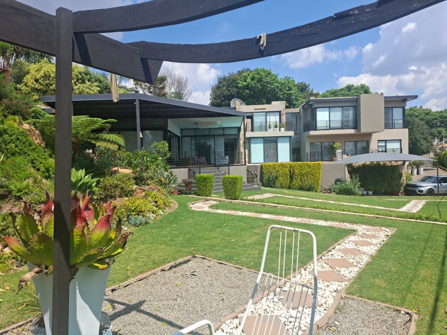 To Let 4 Bedroom Property for Rent in Bedfordview Gauteng