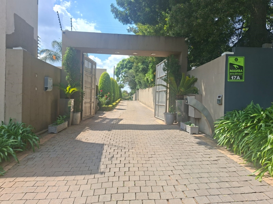 To Let 4 Bedroom Property for Rent in Bedfordview Gauteng