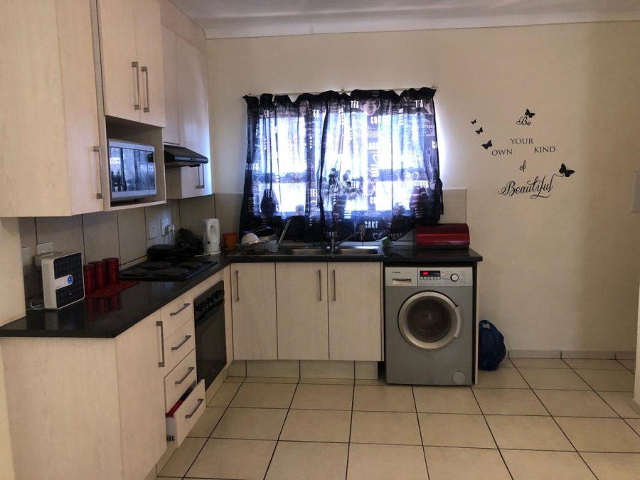 2 Bedroom Property for Sale in Barbeque Downs Gauteng