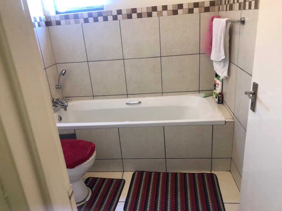 2 Bedroom Property for Sale in Barbeque Downs Gauteng