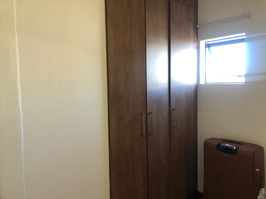 2 Bedroom Property for Sale in Barbeque Downs Gauteng