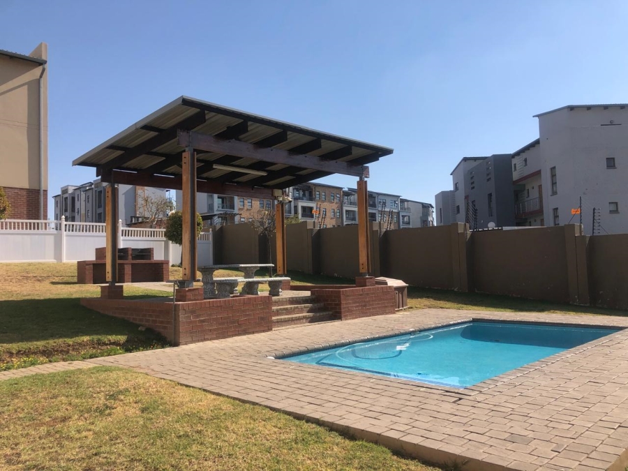 2 Bedroom Property for Sale in Barbeque Downs Gauteng