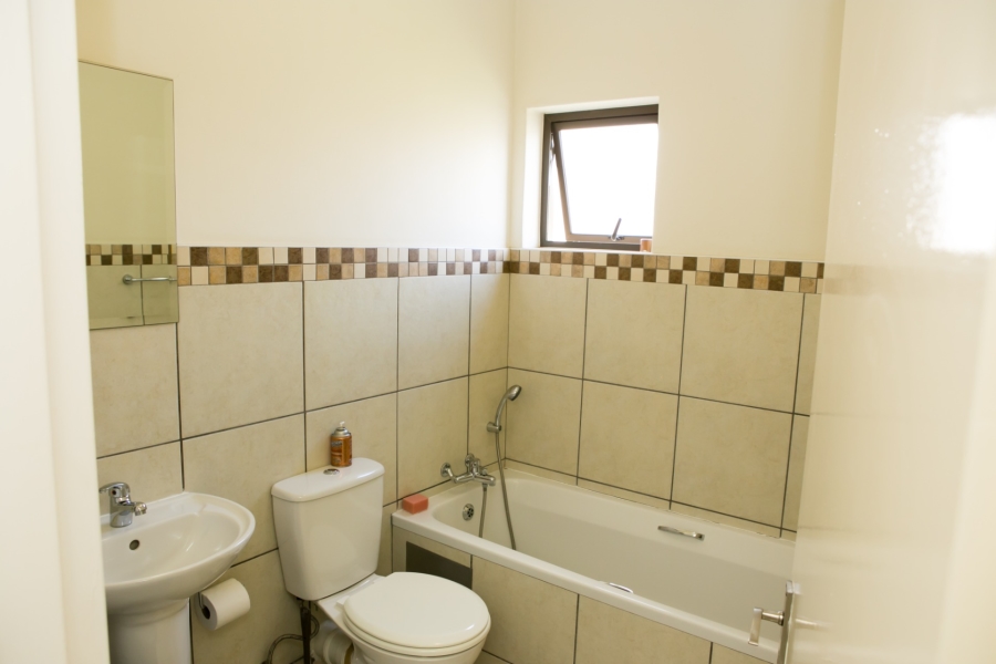 2 Bedroom Property for Sale in Barbeque Downs Gauteng