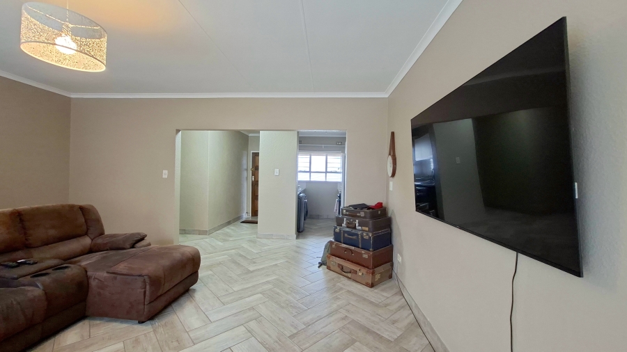 2 Bedroom Property for Sale in Noordheuwel Gauteng