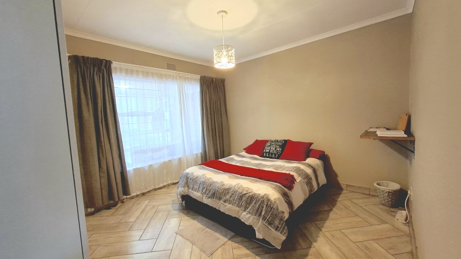 2 Bedroom Property for Sale in Noordheuwel Gauteng