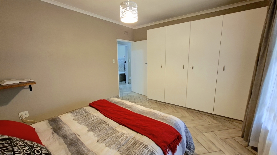 2 Bedroom Property for Sale in Noordheuwel Gauteng