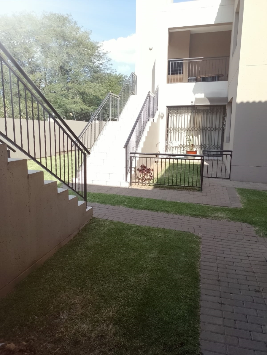 2 Bedroom Property for Sale in Goedeburg Gauteng
