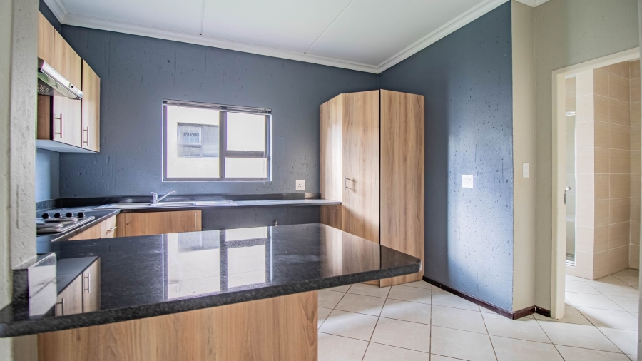 2 Bedroom Property for Sale in Goedeburg Gauteng