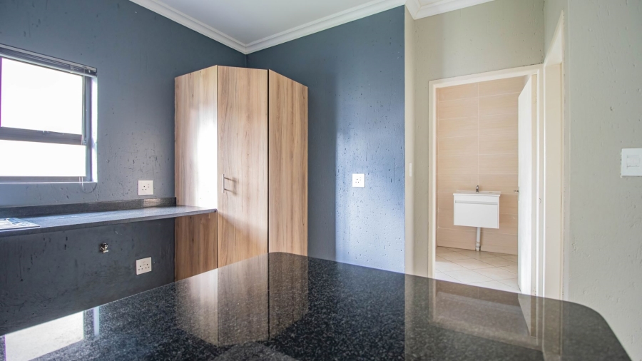 2 Bedroom Property for Sale in Goedeburg Gauteng