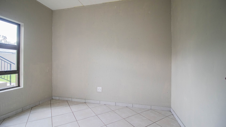 2 Bedroom Property for Sale in Goedeburg Gauteng