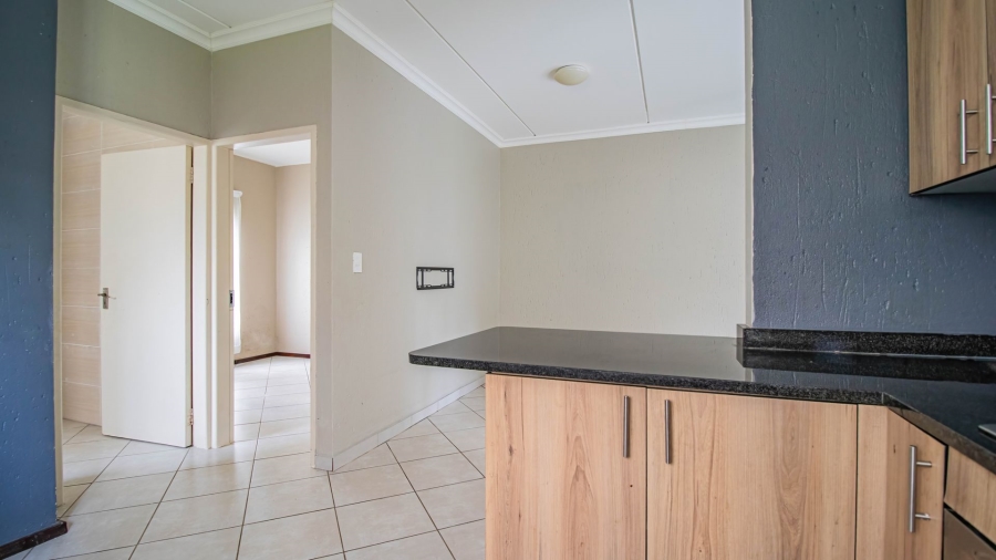 2 Bedroom Property for Sale in Goedeburg Gauteng