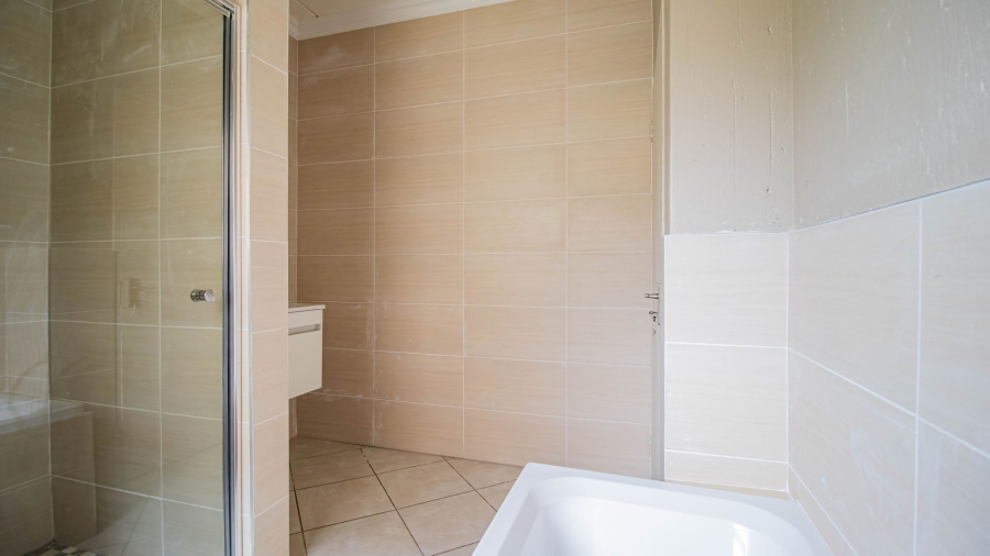 2 Bedroom Property for Sale in Goedeburg Gauteng