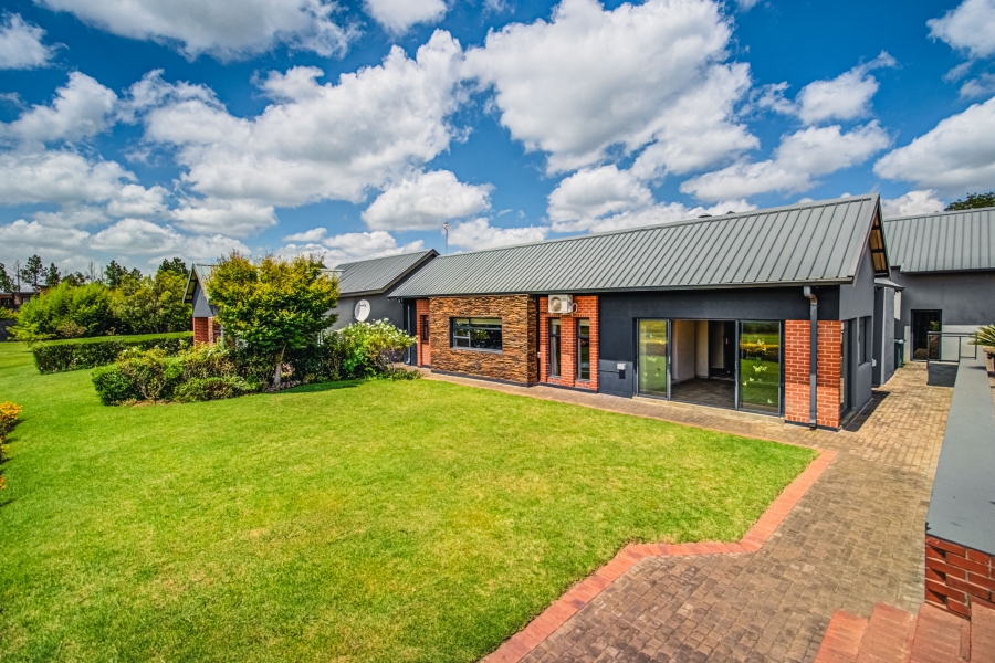 9 Bedroom Property for Sale in Dunblane Lifestyle and Equestrian Estate Gauteng