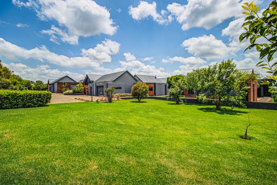 9 Bedroom Property for Sale in Dunblane Lifestyle and Equestrian Estate Gauteng