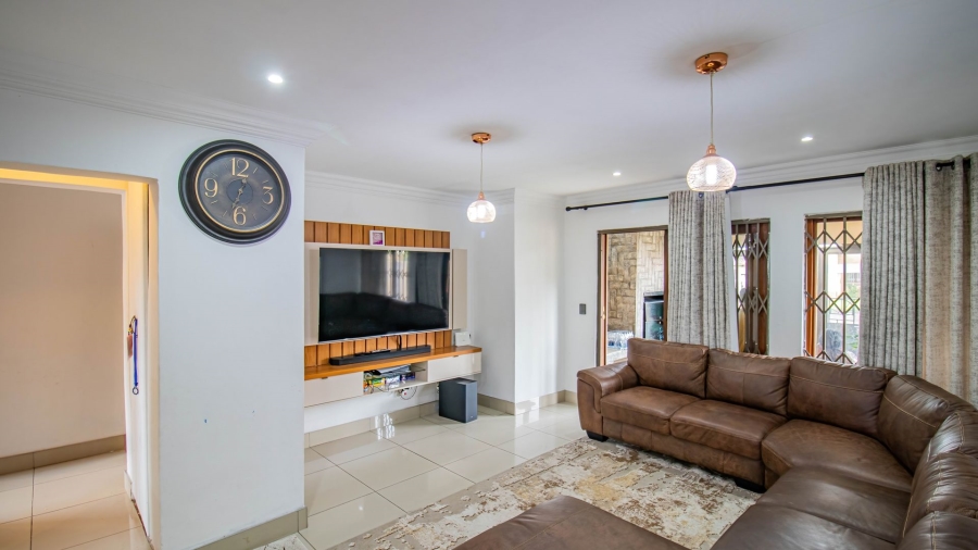 3 Bedroom Property for Sale in Halfway Gardens Gauteng