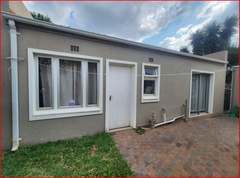 4 Bedroom Property for Sale in Douglasdale Gauteng