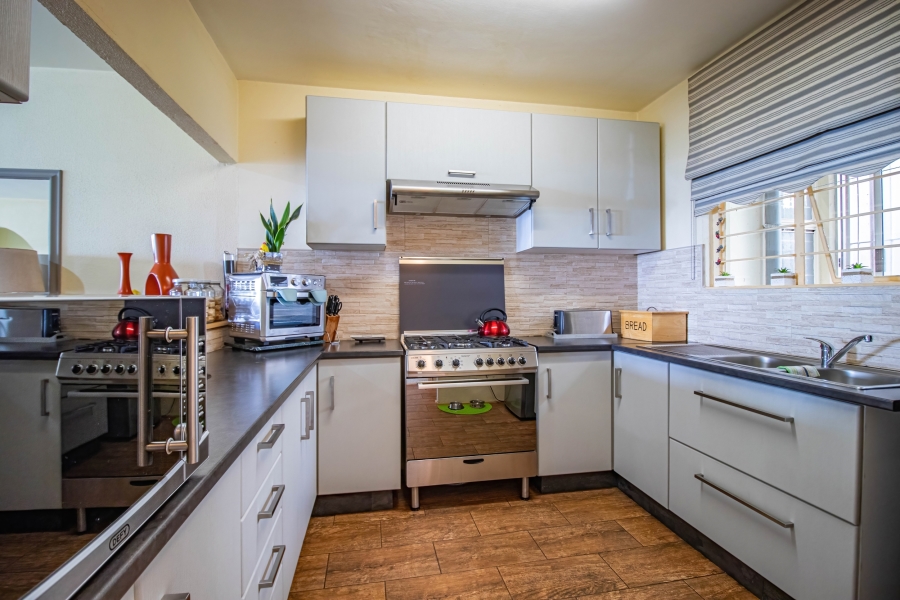 2 Bedroom Property for Sale in Primrose Hill Gauteng