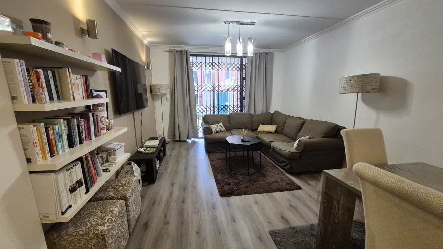 To Let 2 Bedroom Property for Rent in Morningside Gauteng