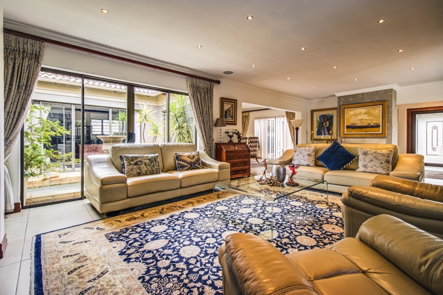 3 Bedroom Property for Sale in Lakefield Gauteng