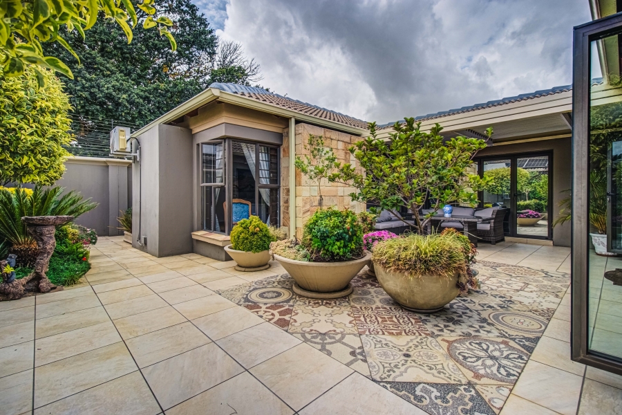 3 Bedroom Property for Sale in Lakefield Gauteng