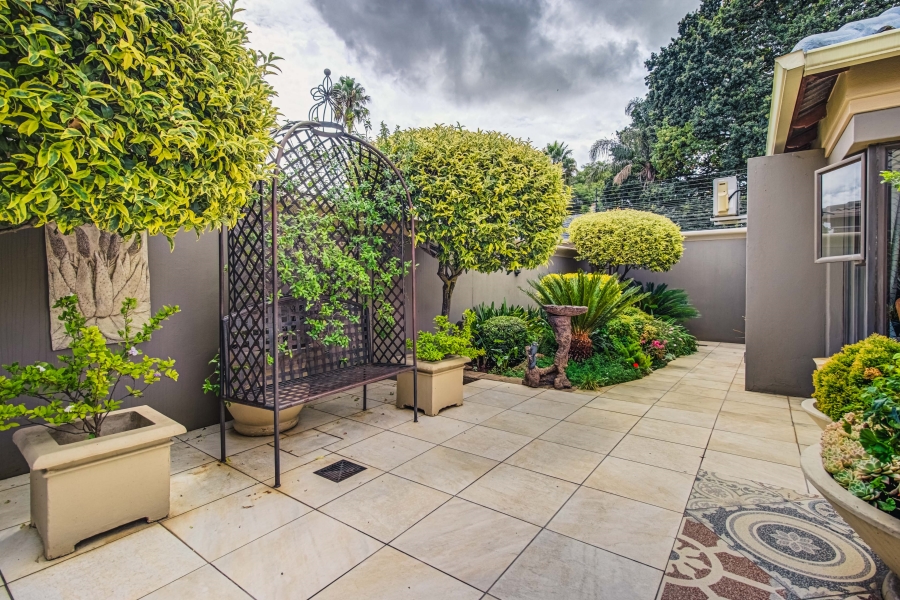 3 Bedroom Property for Sale in Lakefield Gauteng