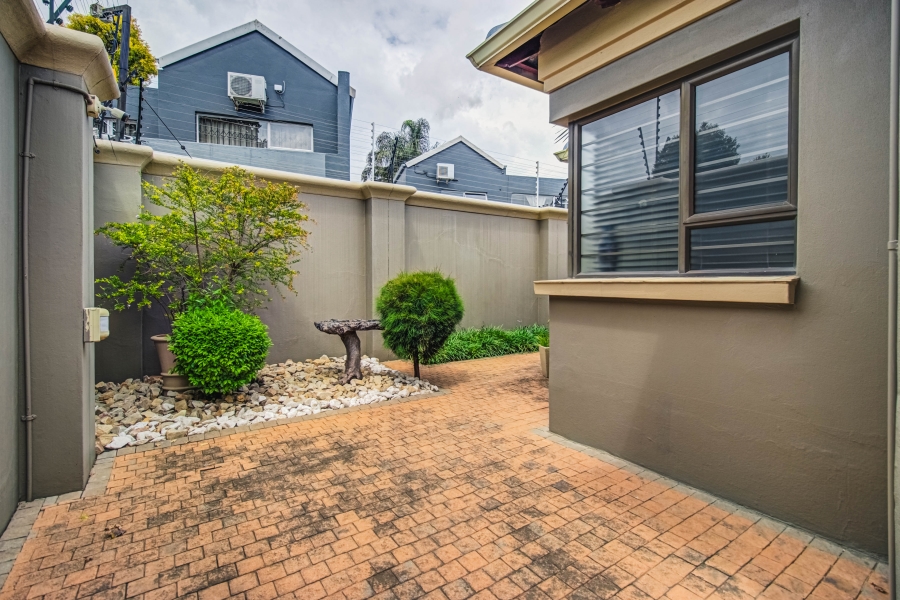 3 Bedroom Property for Sale in Lakefield Gauteng