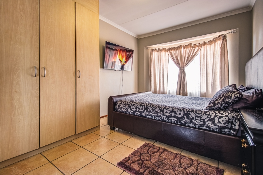 3 Bedroom Property for Sale in Glen Marais Gauteng