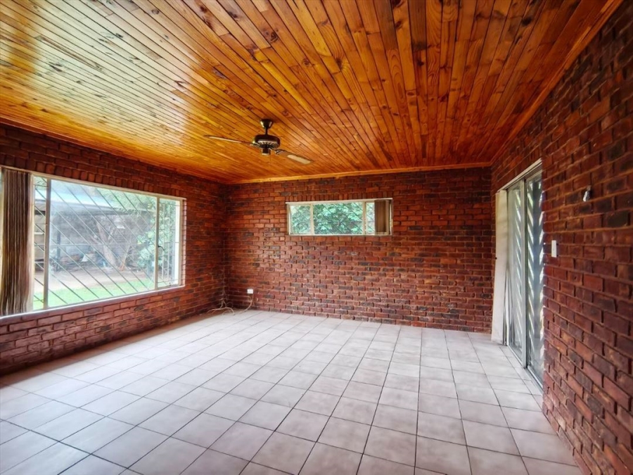 4 Bedroom Property for Sale in Impala Park Gauteng