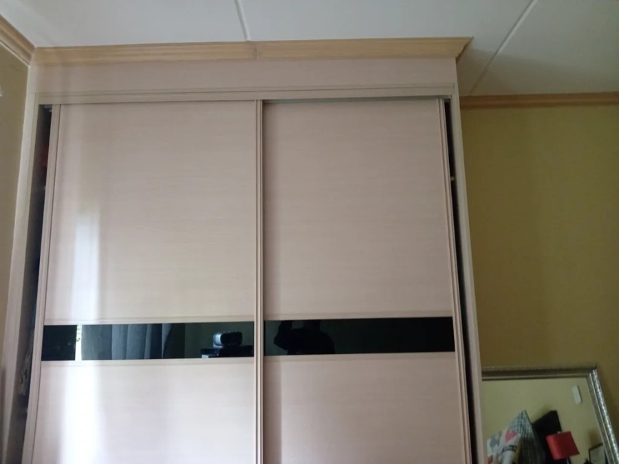 2 Bedroom Property for Sale in Noordwyk Gauteng