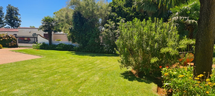 4 Bedroom Property for Sale in Edelweiss Gauteng