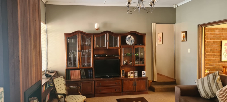 4 Bedroom Property for Sale in Edelweiss Gauteng