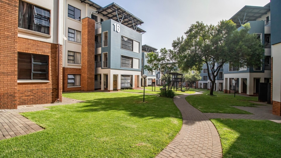 2 Bedroom Property for Sale in Greenstone Hill Gauteng