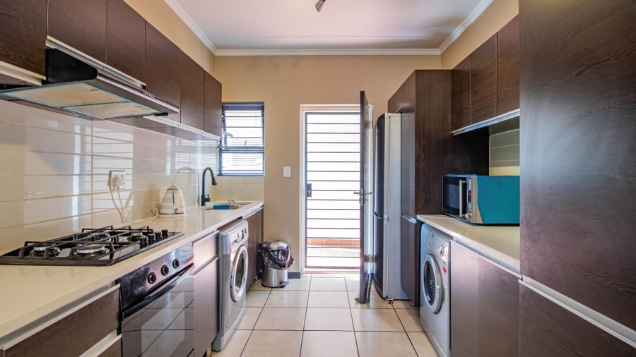 2 Bedroom Property for Sale in Greenstone Hill Gauteng