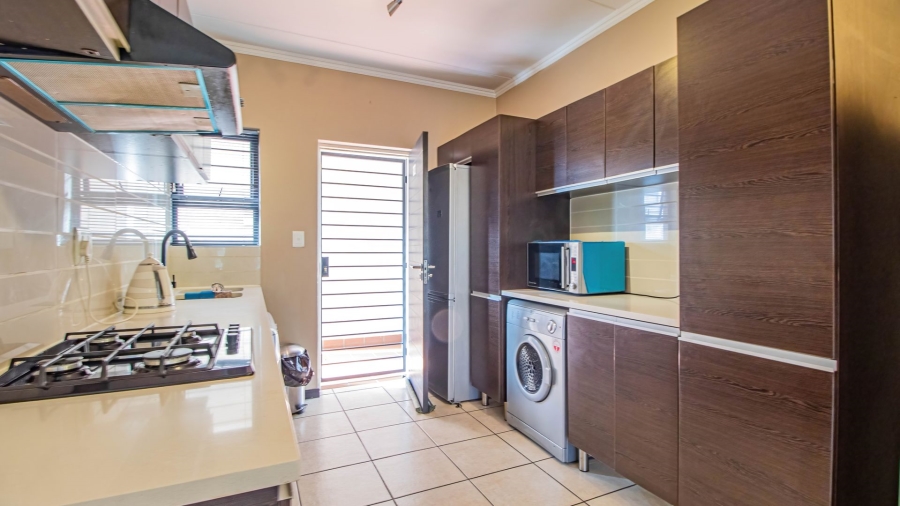2 Bedroom Property for Sale in Greenstone Hill Gauteng