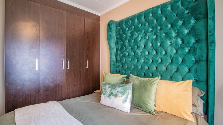 2 Bedroom Property for Sale in Greenstone Hill Gauteng