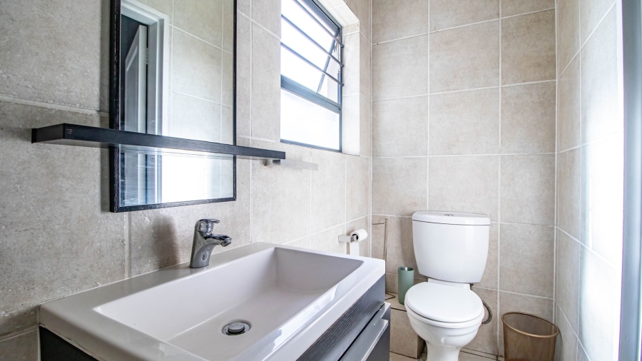 2 Bedroom Property for Sale in Greenstone Hill Gauteng