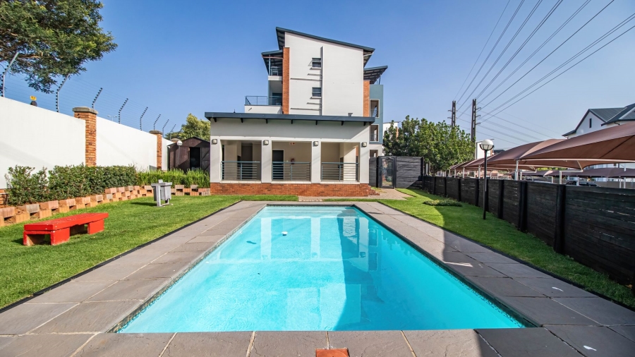 2 Bedroom Property for Sale in Greenstone Hill Gauteng