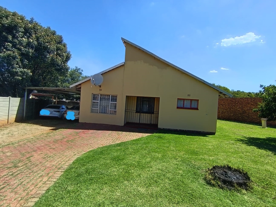4 Bedroom Property for Sale in Dersley Gauteng
