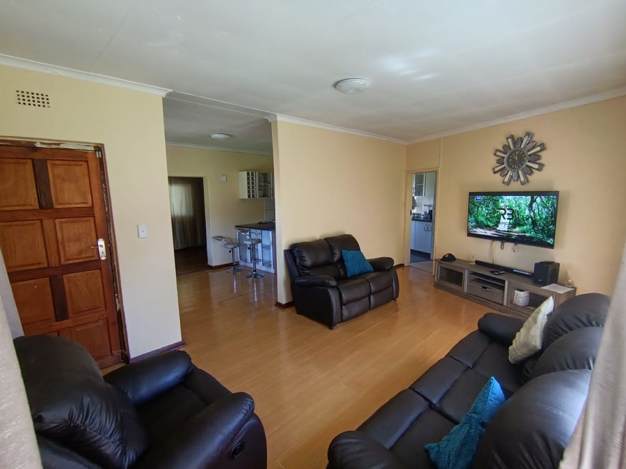 4 Bedroom Property for Sale in Dersley Gauteng