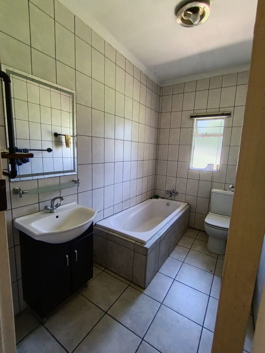 4 Bedroom Property for Sale in Dersley Gauteng