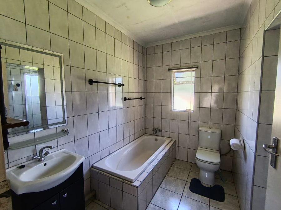 4 Bedroom Property for Sale in Dersley Gauteng