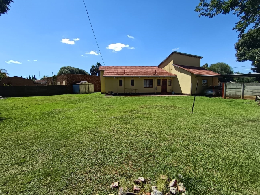 4 Bedroom Property for Sale in Dersley Gauteng
