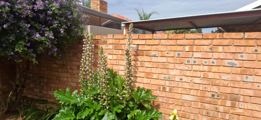 2 Bedroom Property for Sale in Pomona Gauteng