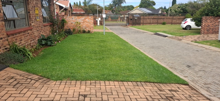 2 Bedroom Property for Sale in Pomona Gauteng
