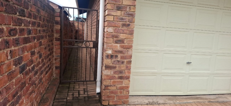 2 Bedroom Property for Sale in Pomona Gauteng