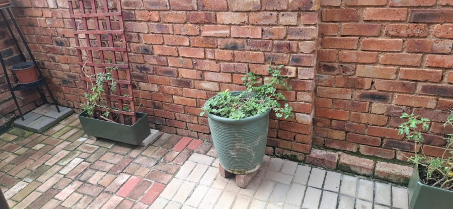 2 Bedroom Property for Sale in Pomona Gauteng
