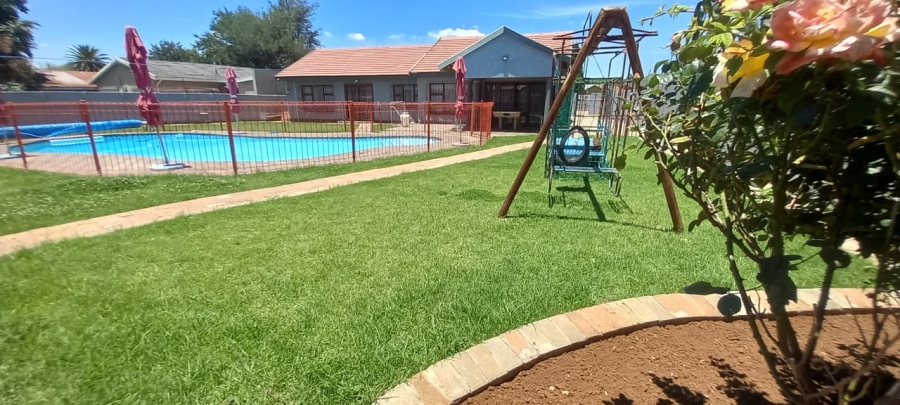 3 Bedroom Property for Sale in Strubenvale Gauteng