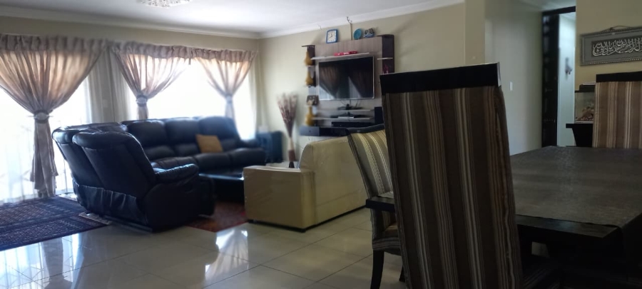 3 Bedroom Property for Sale in Strubenvale Gauteng