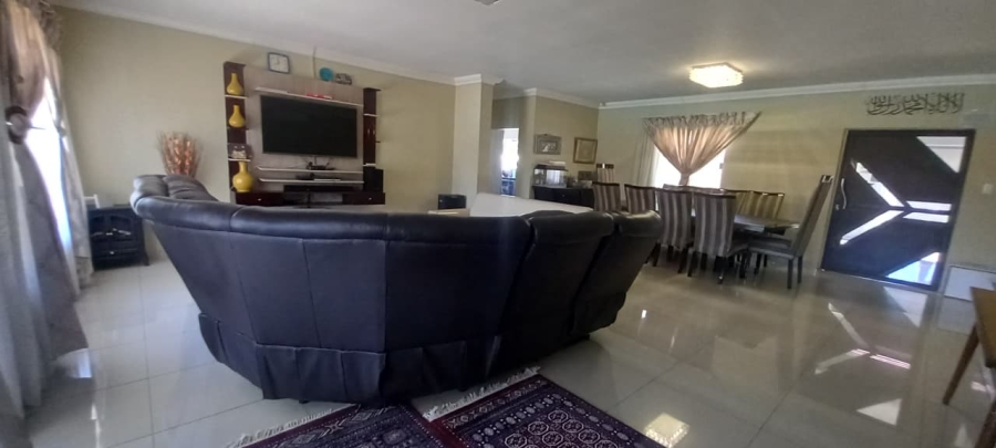 3 Bedroom Property for Sale in Strubenvale Gauteng